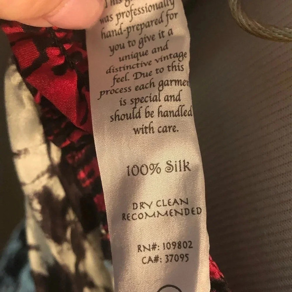 Da-Nang Silk Butterfly Romper M L - Picture 12 of 15